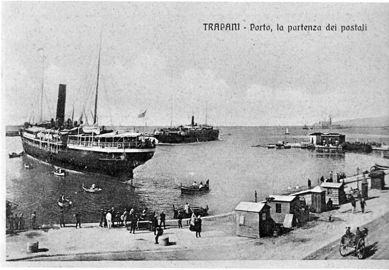 Vecchia Trapani 261 - Trapani - Porto - la partenza dei postali.jpg